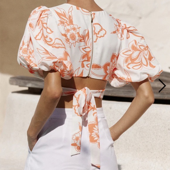 Runaway the label caliente top size XS white and orange new floral puffy sleeves - Picture 4 of 8
